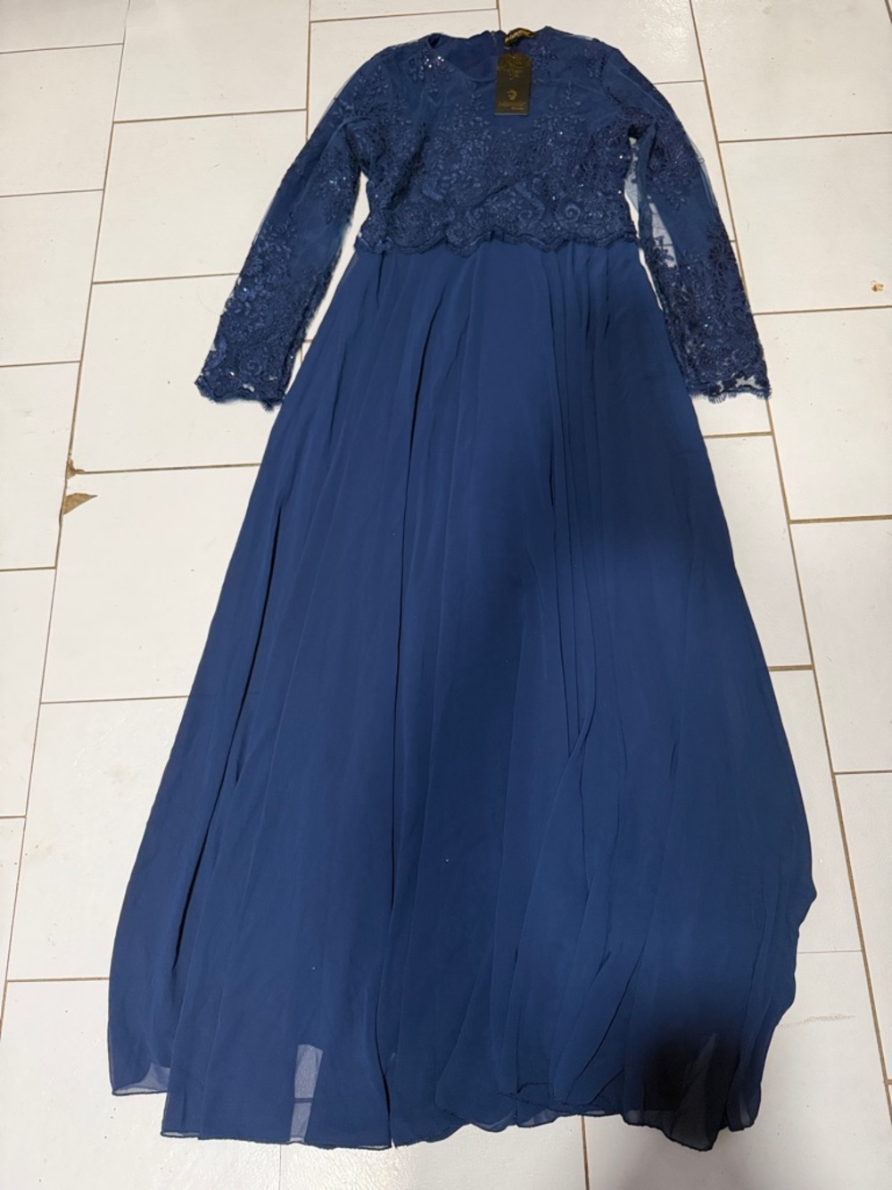 Vestido Largo Elegante Azul Marino Encaje Manga Larga NWT Missvalle Talla L 42